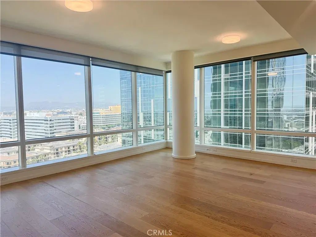877 Francisco 2102, Los Angeles
