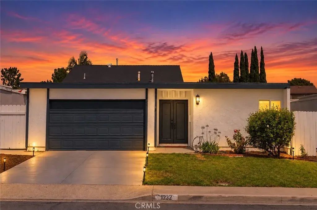 1232 Athens, Placentia