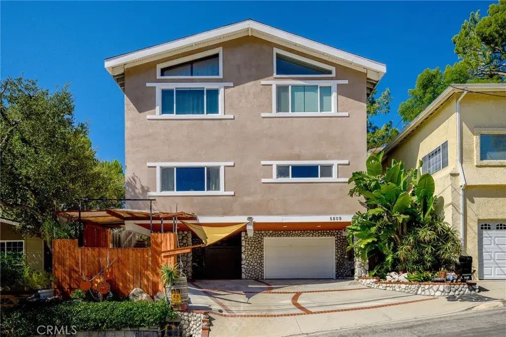 5809 Irving Avenue 2nd Fl, La Crescenta