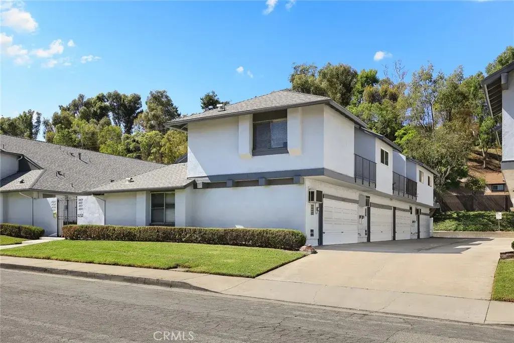 1663 Firvale, Montebello