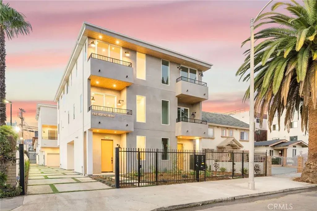 6239 Banner Avenue, Los Angeles