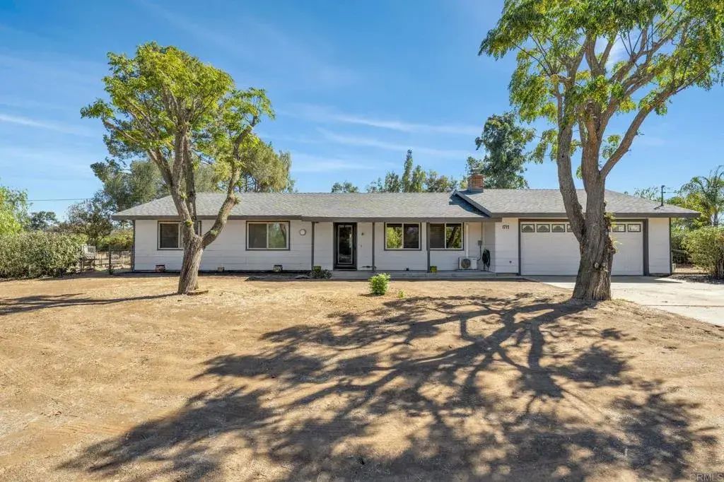 1717 Pine, Ramona