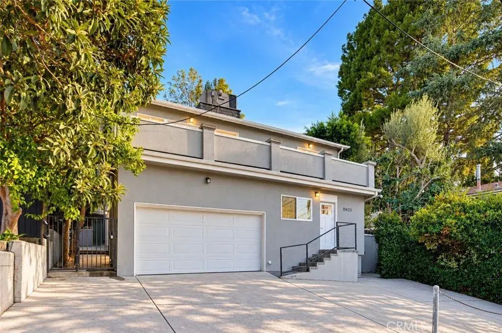 11423 Sunshine Terrace, Studio City