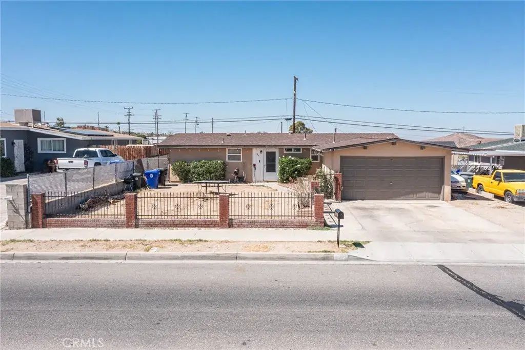 560 S Muriel, Barstow