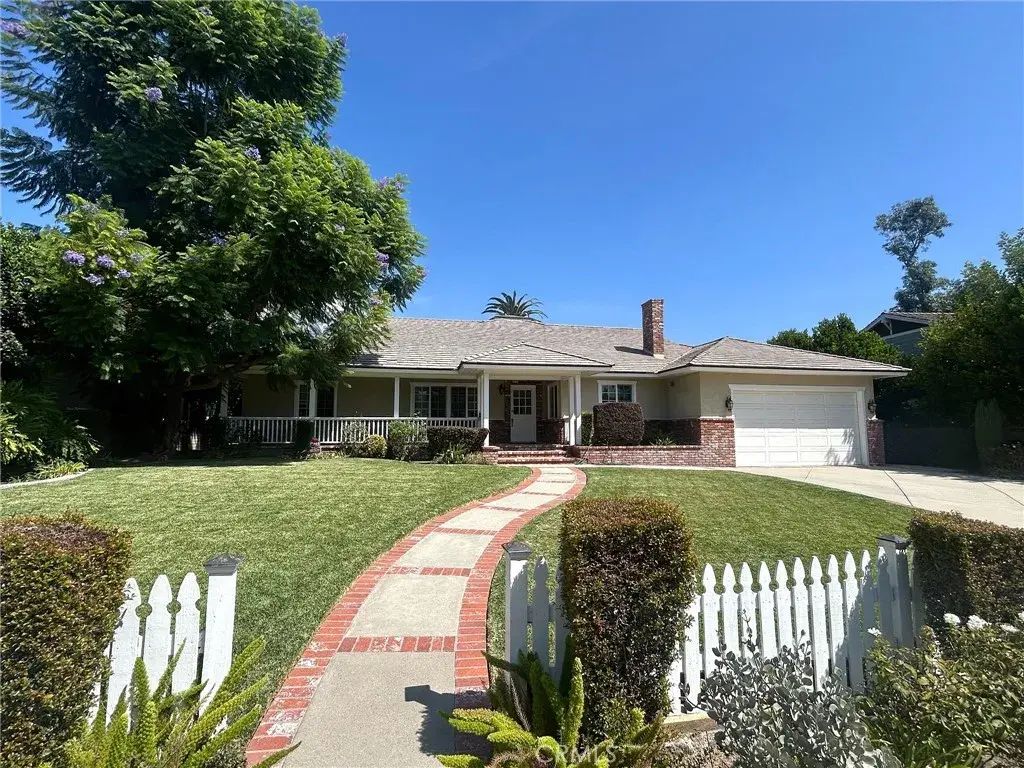 16 Corto Road, Arcadia