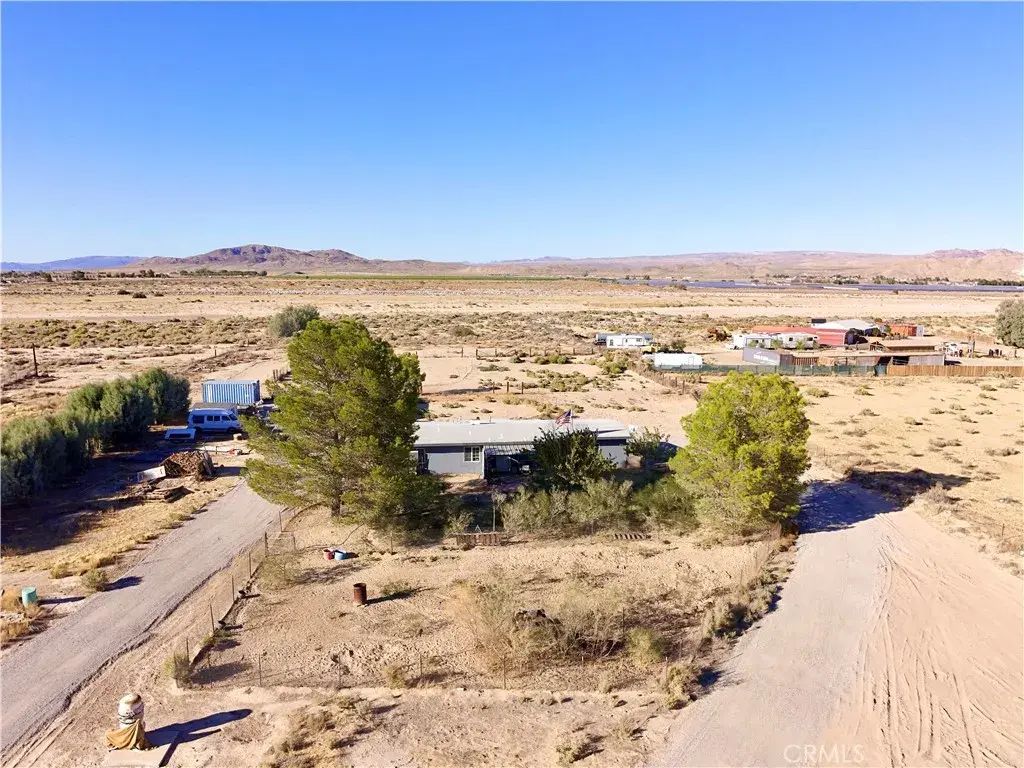 25088 Agate Road, Barstow