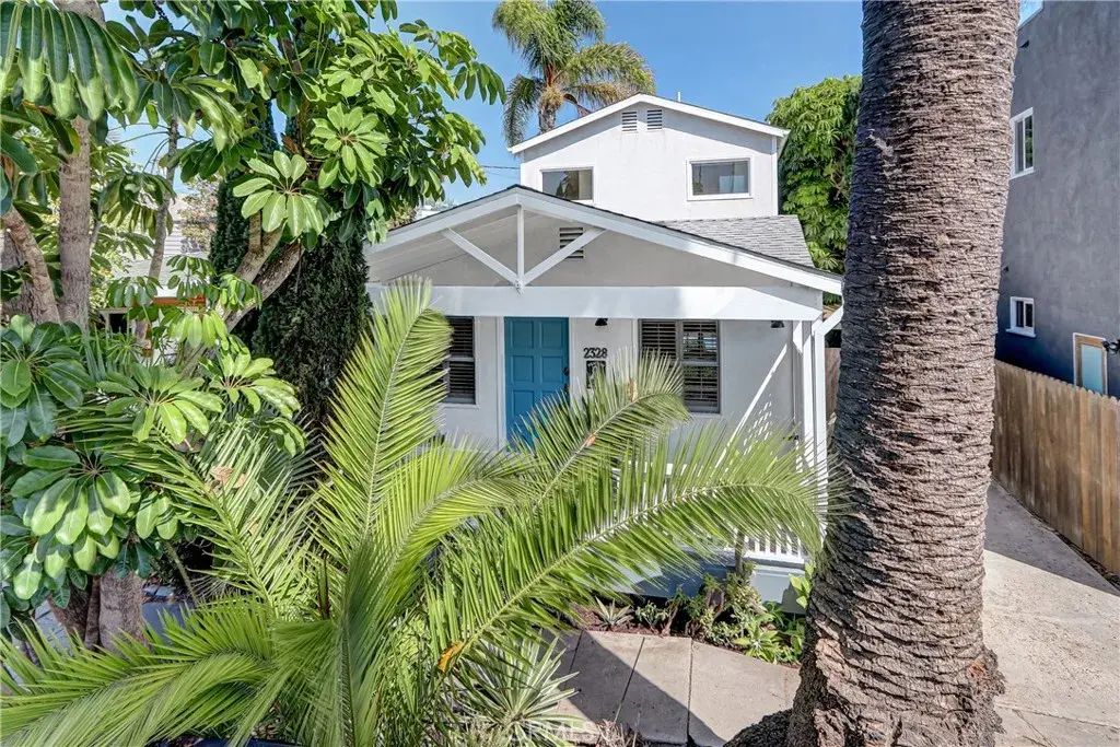 2328 Beach Avenue, Venice