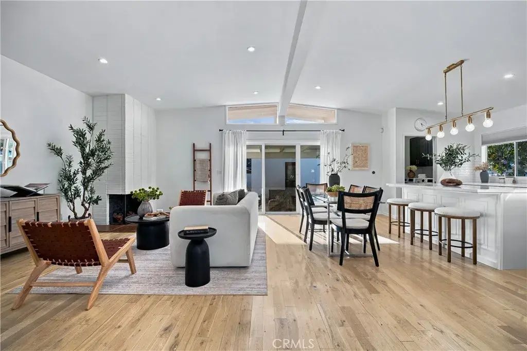 5769 Aldea Avenue, Encino