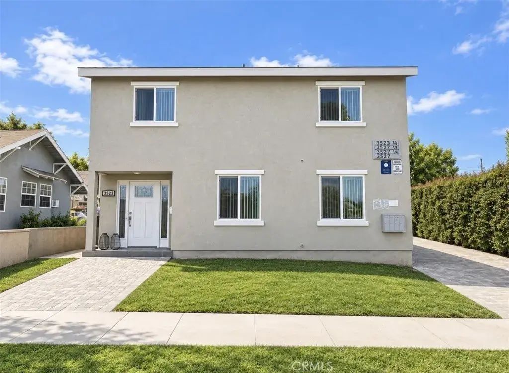 3525 Siskiyou, Los Angeles