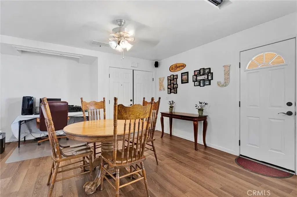 14575 Tonikan Road, Apple Valley
