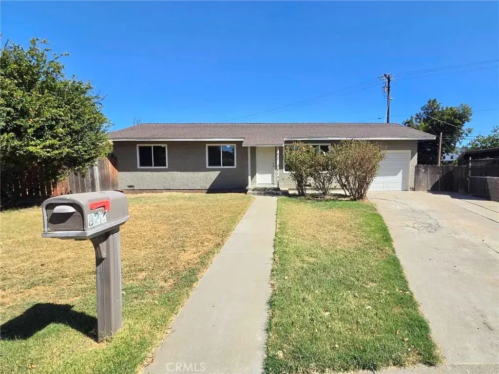 822 Walnut, Gustine