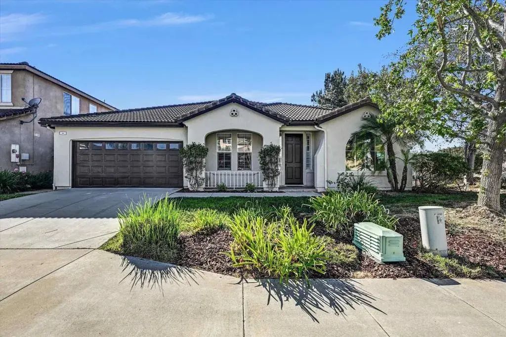 1898 Almagro Lane, Escondido