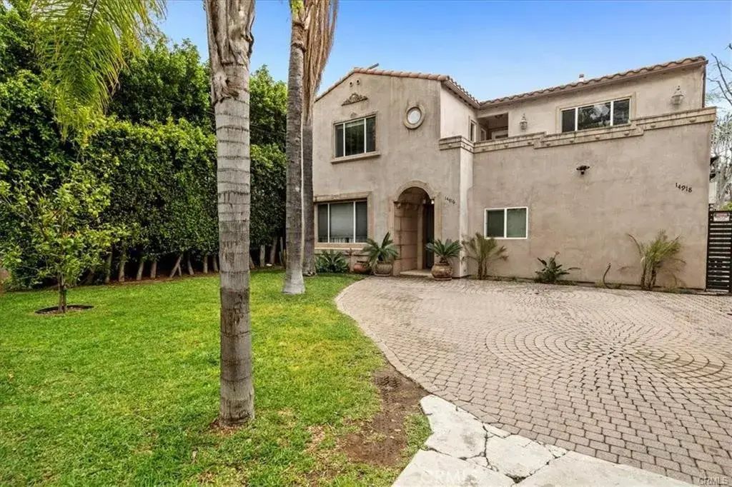 14916 Hesby, Sherman Oaks