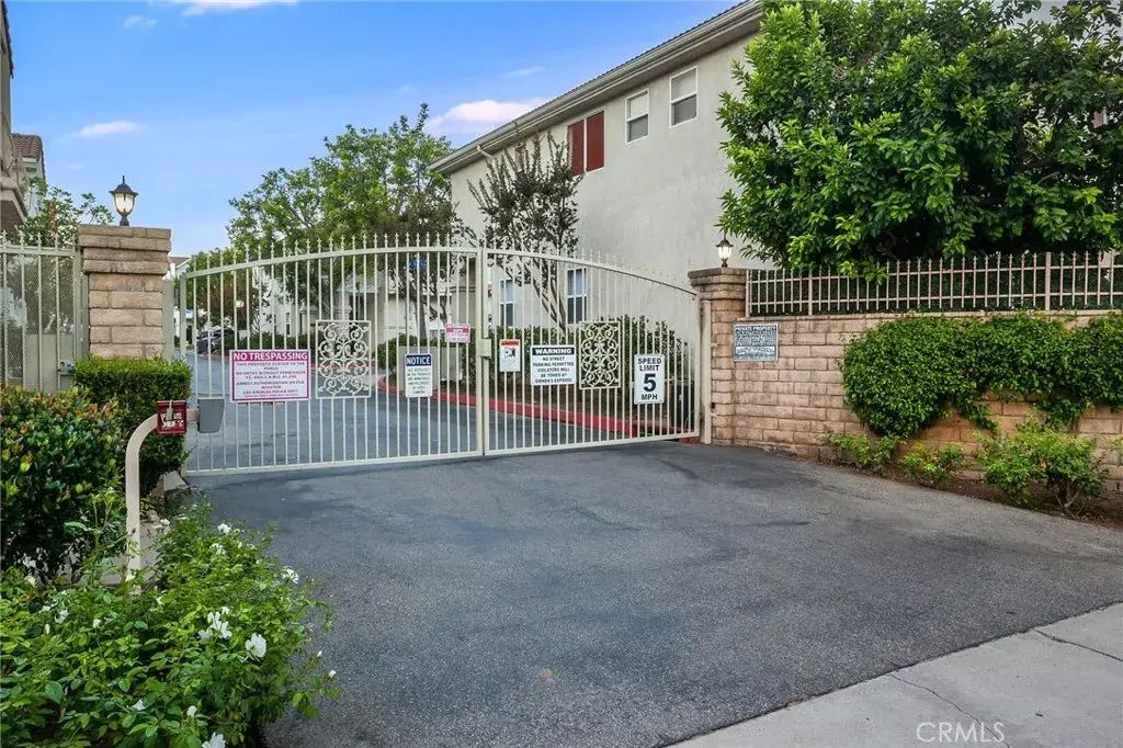 8300 Chelsea Lane, West Hills