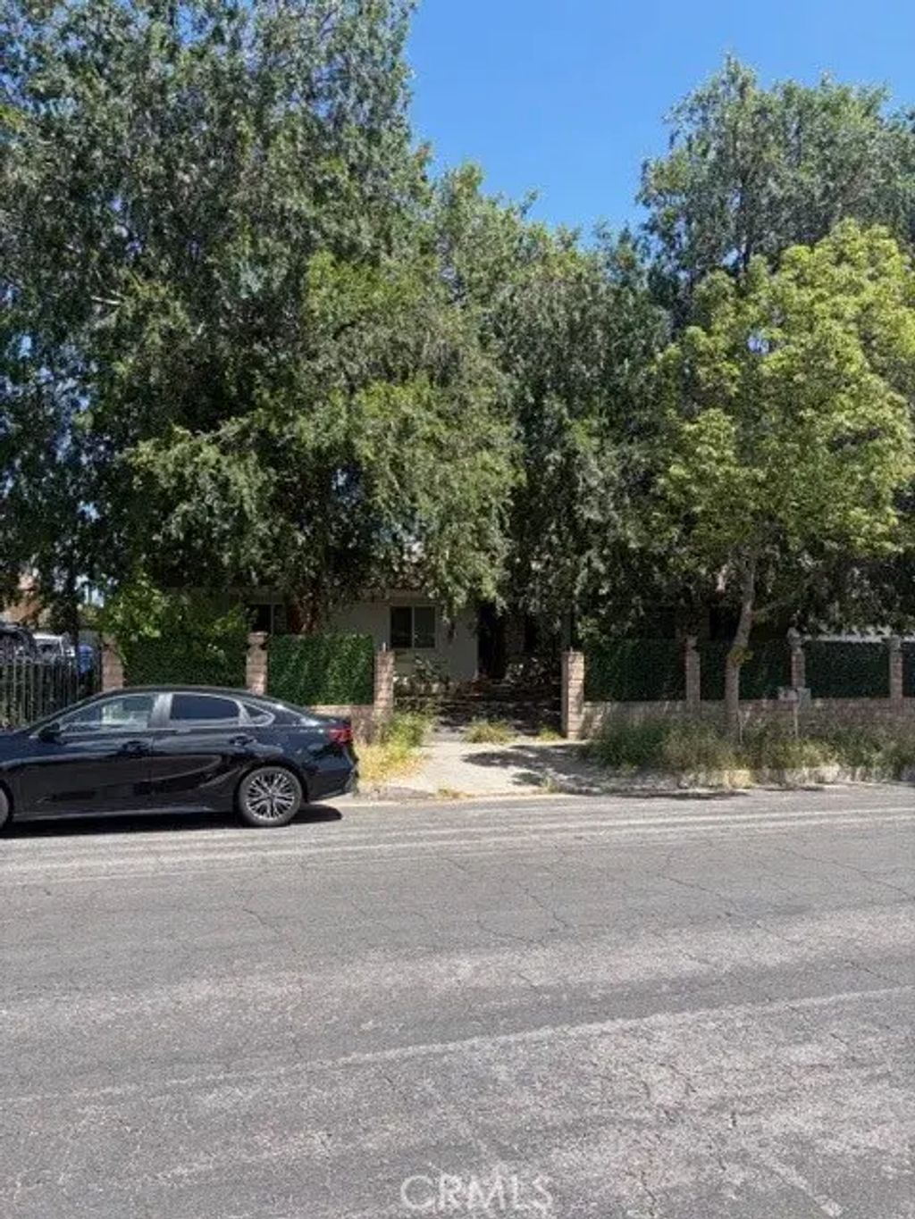 10210 Encino Avenue, Northridge