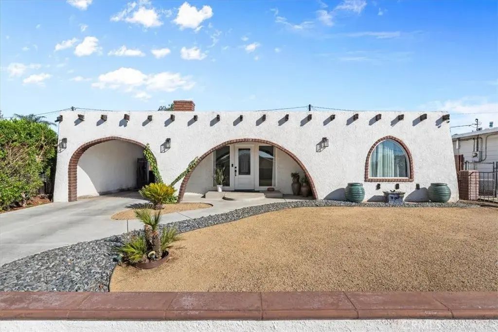 571 Gray St, Colton
