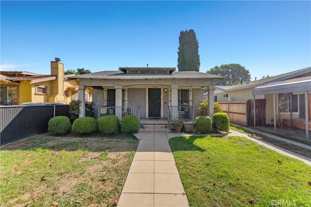 2928 Virginia, Los Angeles
