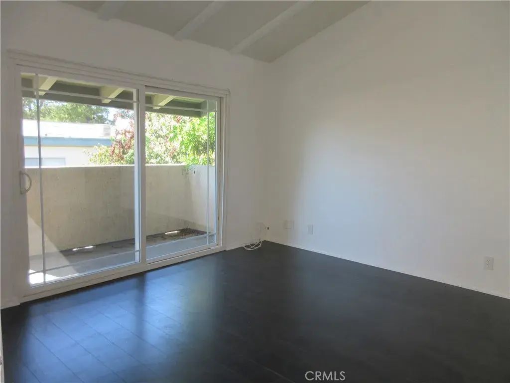 10636 Woodley 34, Granada Hills