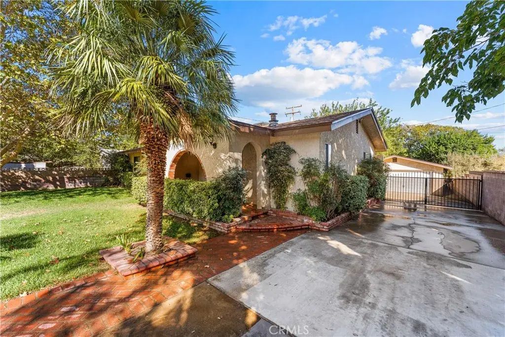 4527 W Avenue L13, Lancaster