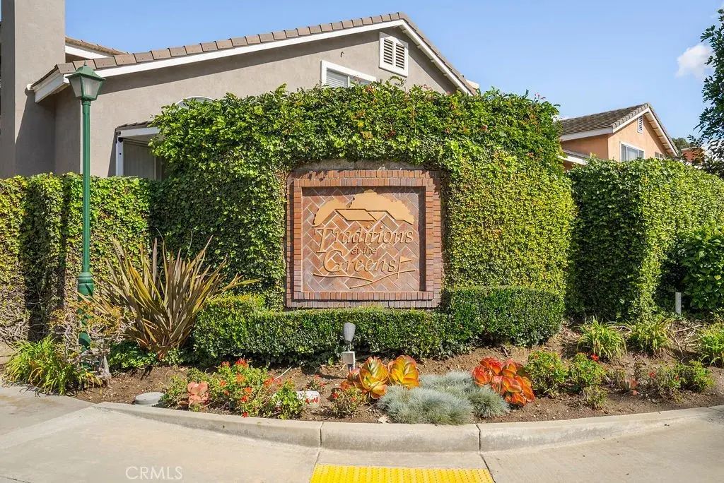 2037 Pine Hurst, Hawthorne