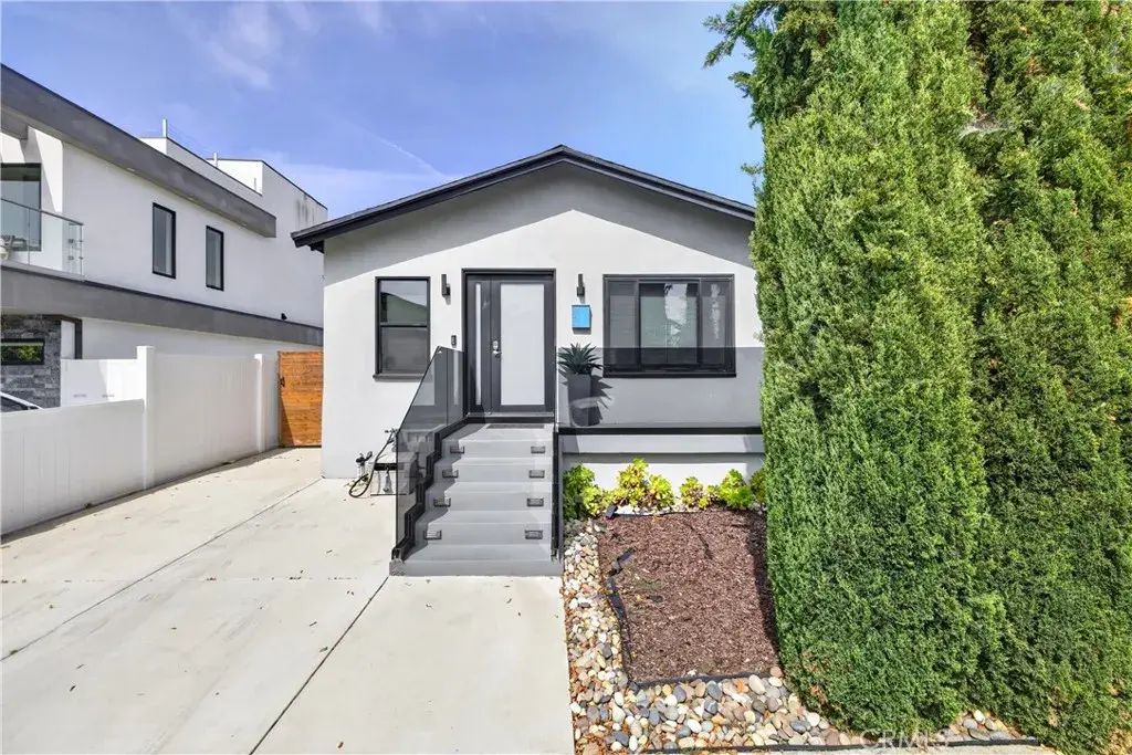 2615 Clyde, Los Angeles