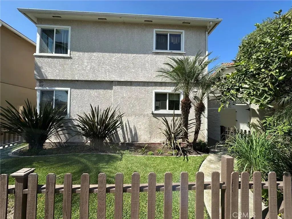 125 Nieto Avenue 1/2, Long Beach