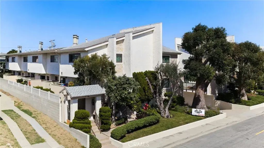 2611 Ruhland Avenue 3, Redondo Beach