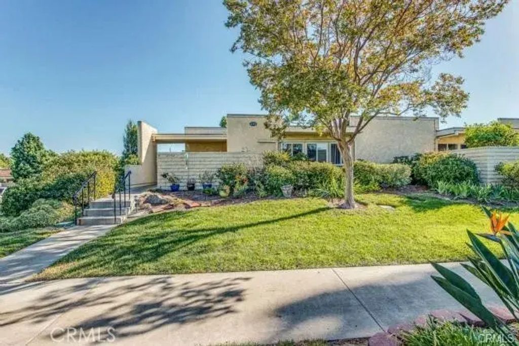 2192 Via Mariposa East H, Laguna Woods