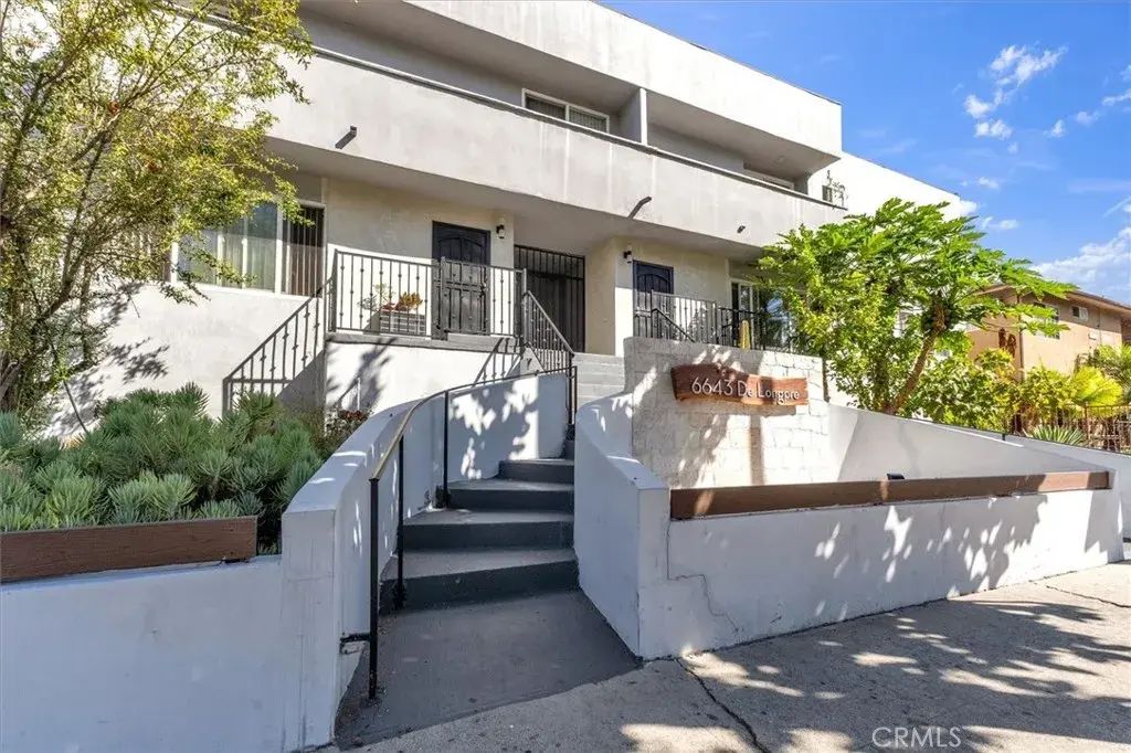 6643 De Longpre 12, Los Angeles