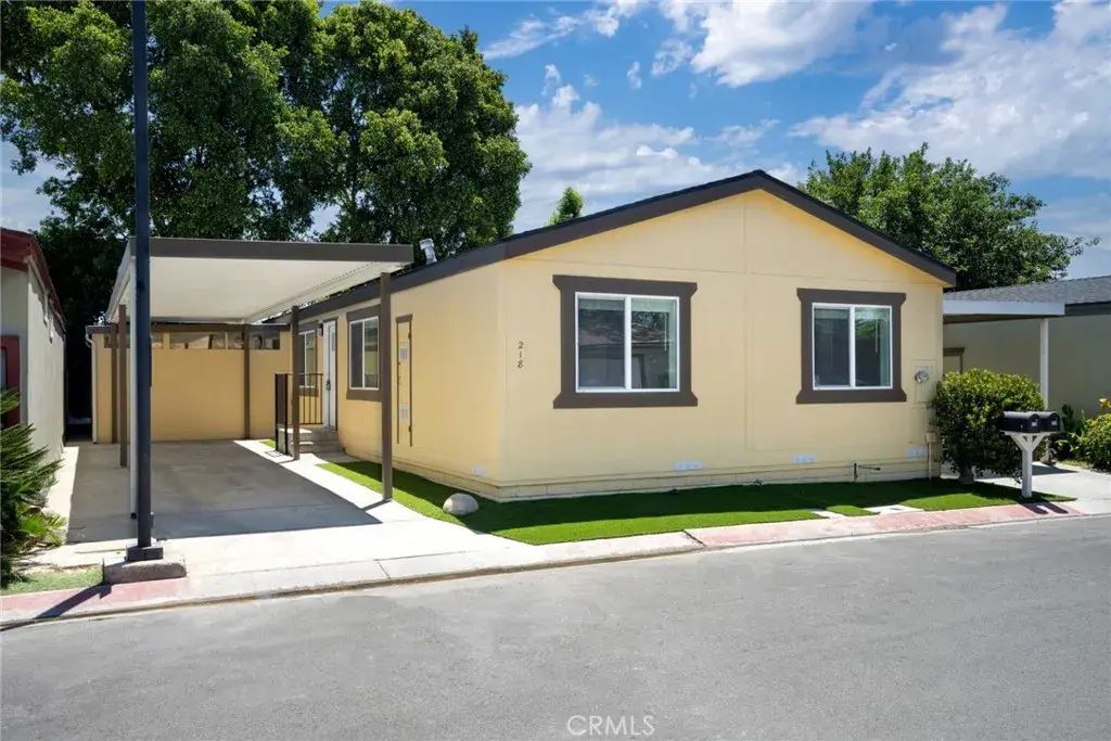 218 Las Brisas, Pomona