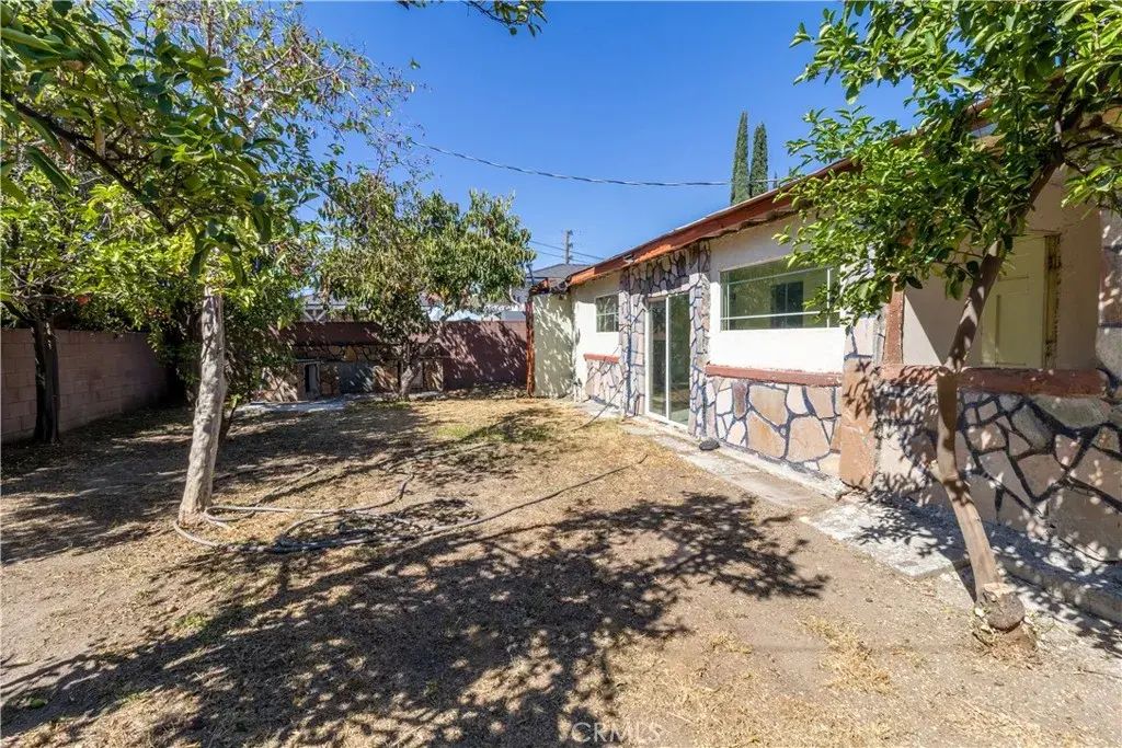 11465 Amboy Ave., Mission Hills (san Fernando)