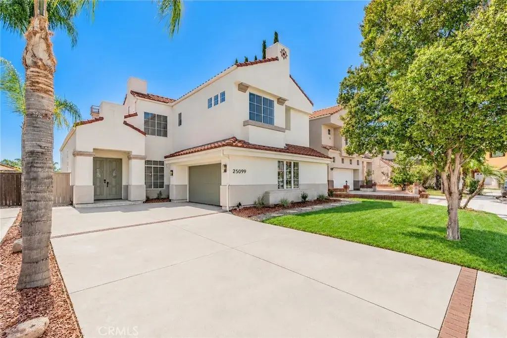 25099 Calle Entradero, Murrieta