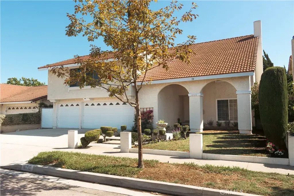 18710 Christina, Cerritos