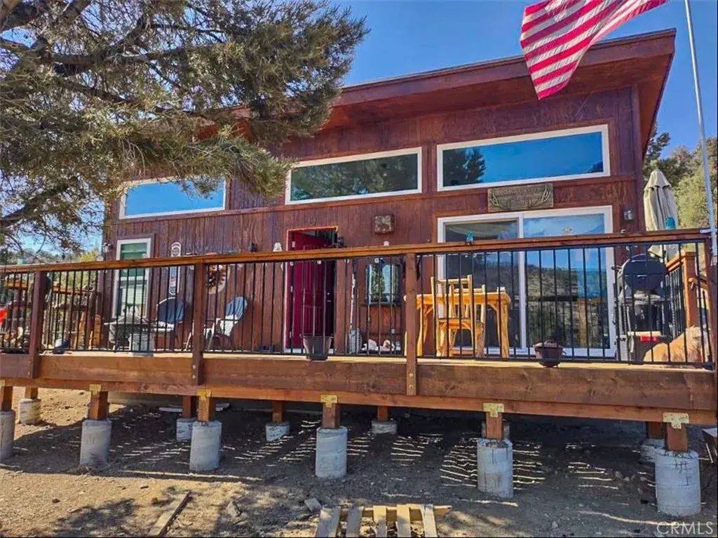 550 Eagle Ridge Rd, Big Bear City