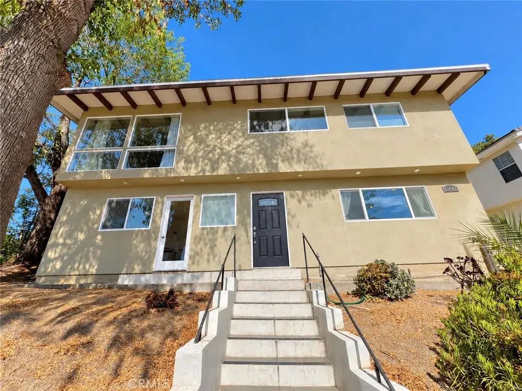 2029 Barnett, Los Angeles