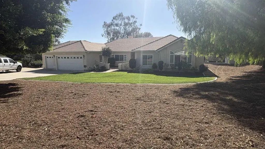 1352 Tierra Roja Drive, Fallbrook