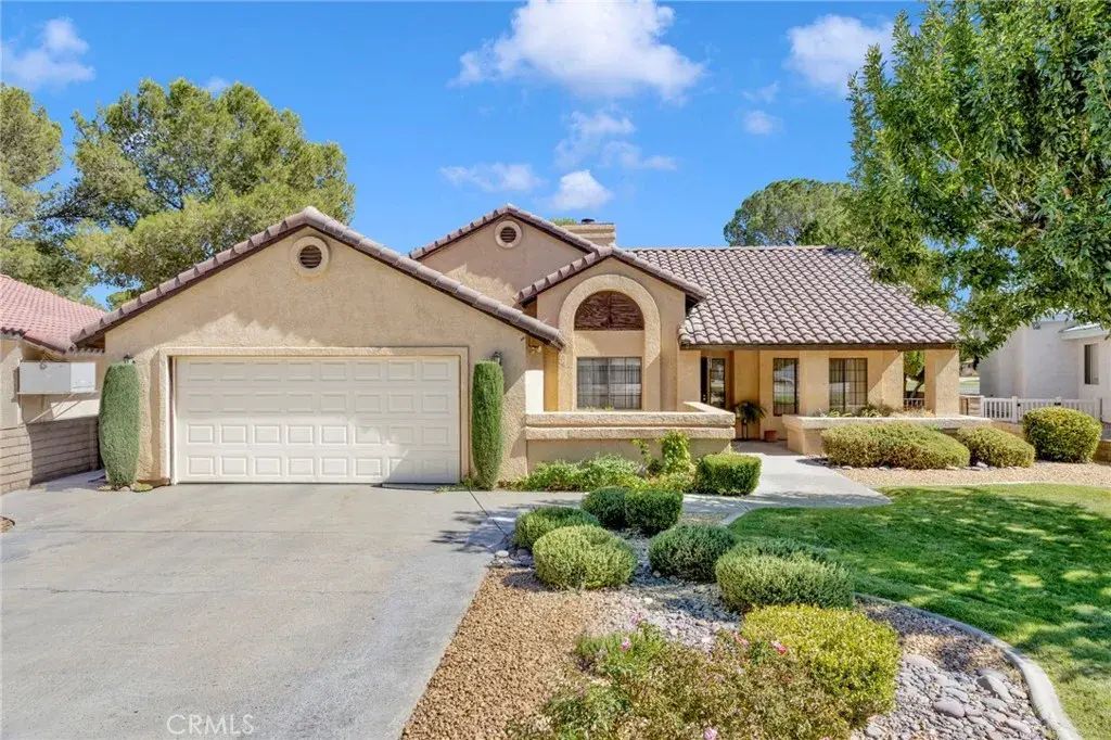 15001 Blue Grass, Helendale