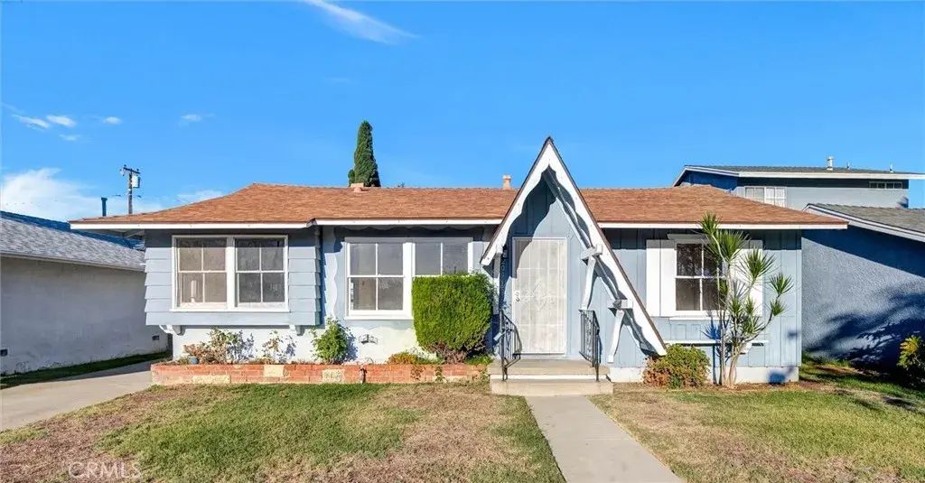 20915 Ely, Lakewood