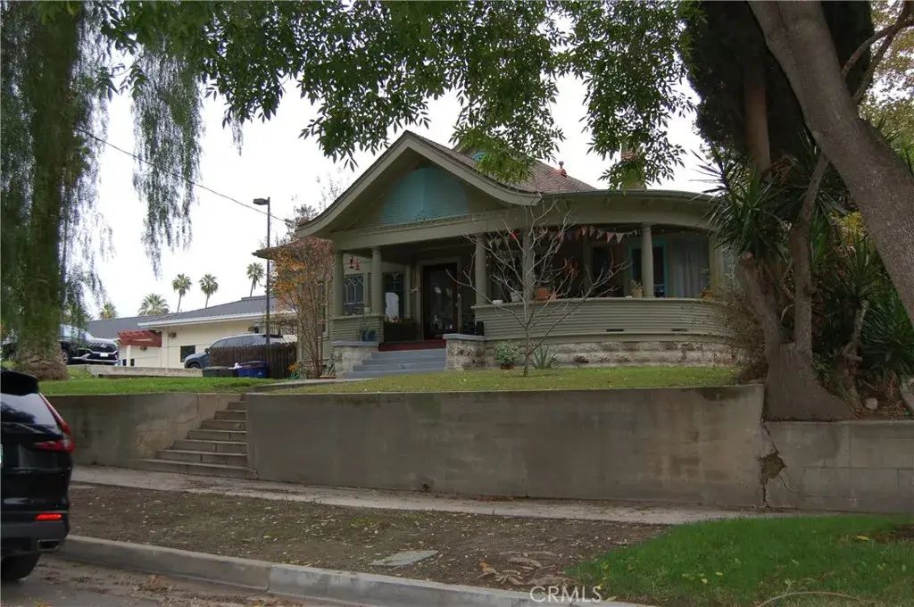 4162 Chestnut Street, Riverside