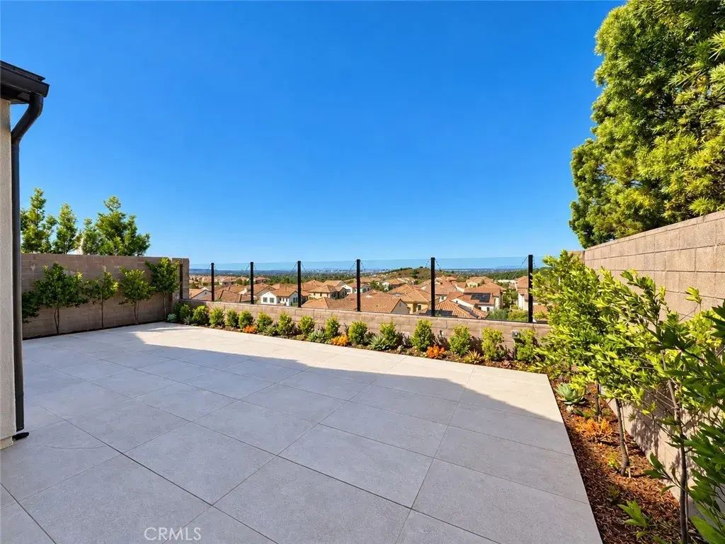 113 Appian, Irvine