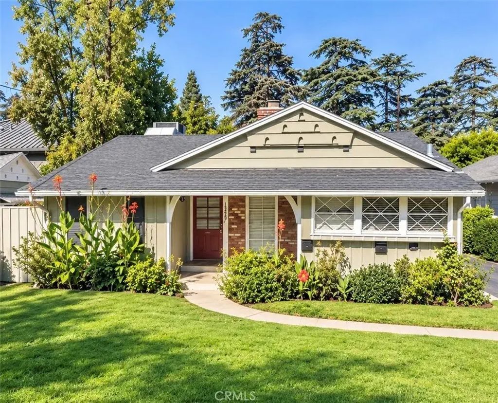 13229 Margate Street, Sherman Oaks