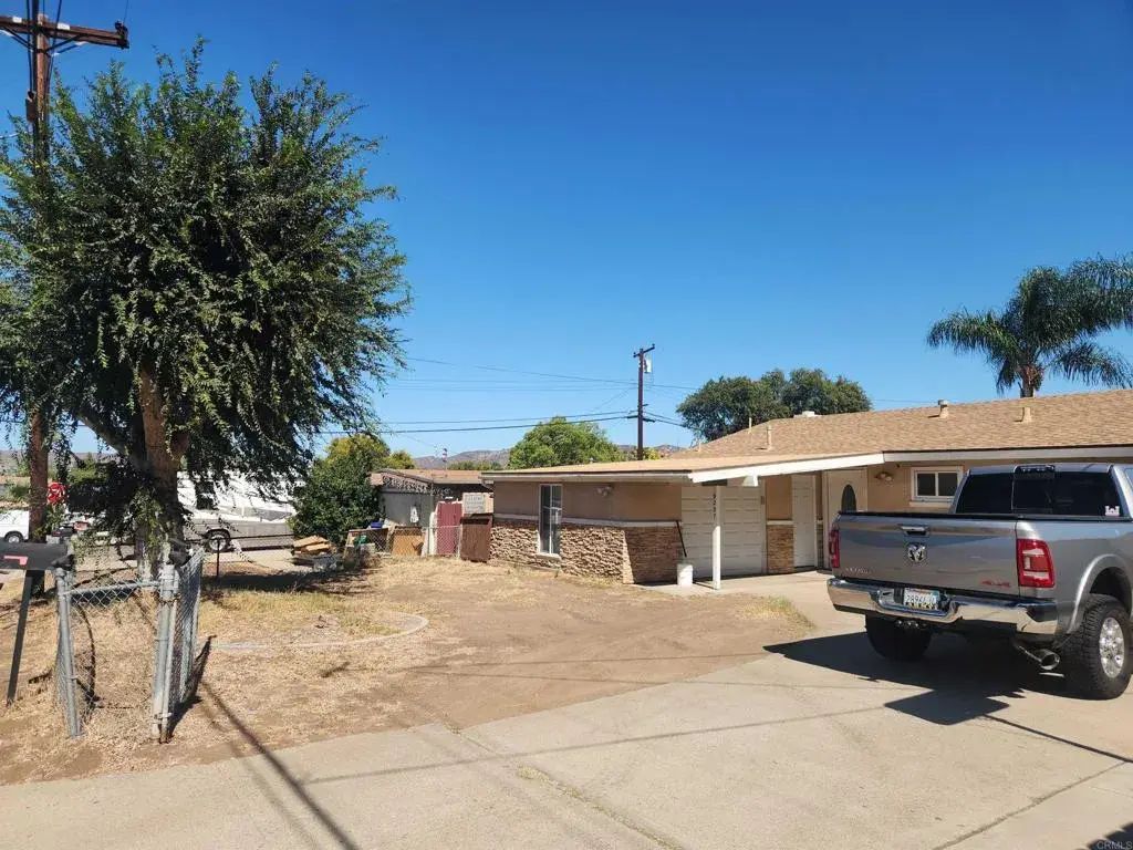 9257 Bird Street, Santee
