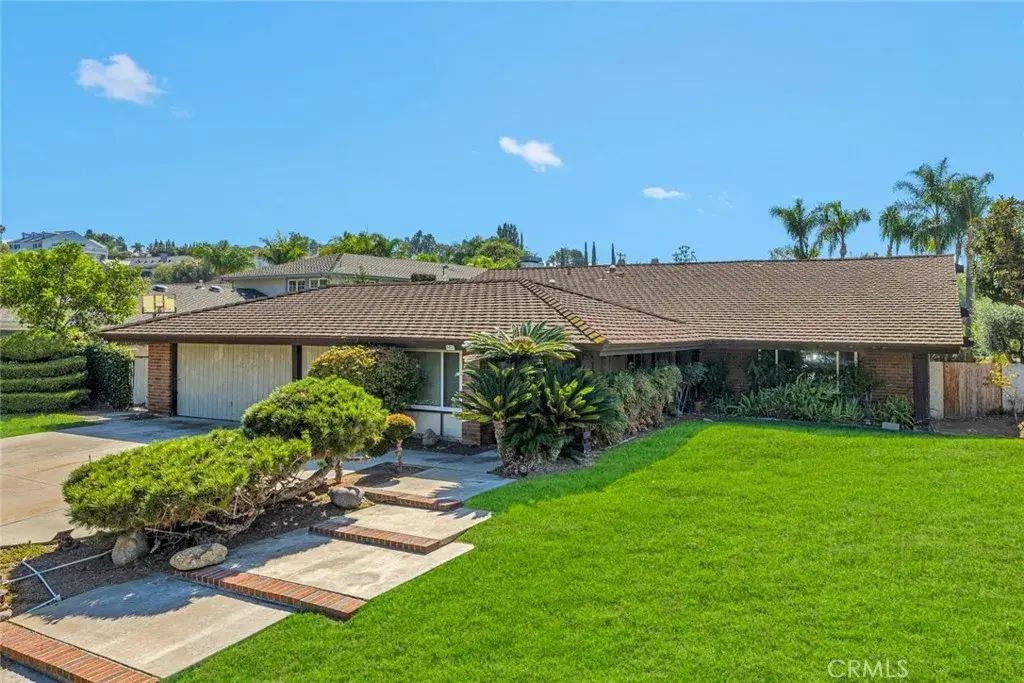 9472 Henderson Way, Villa Park