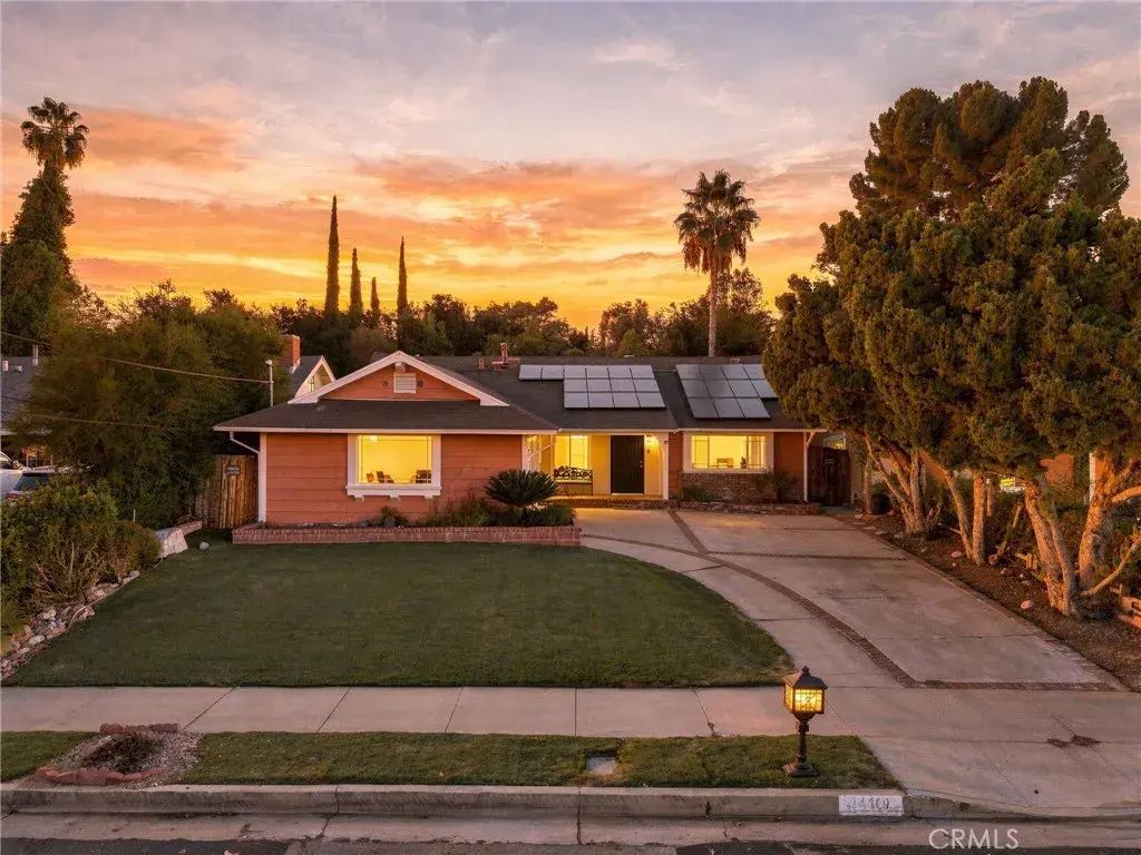24107 Highlander, West Hills