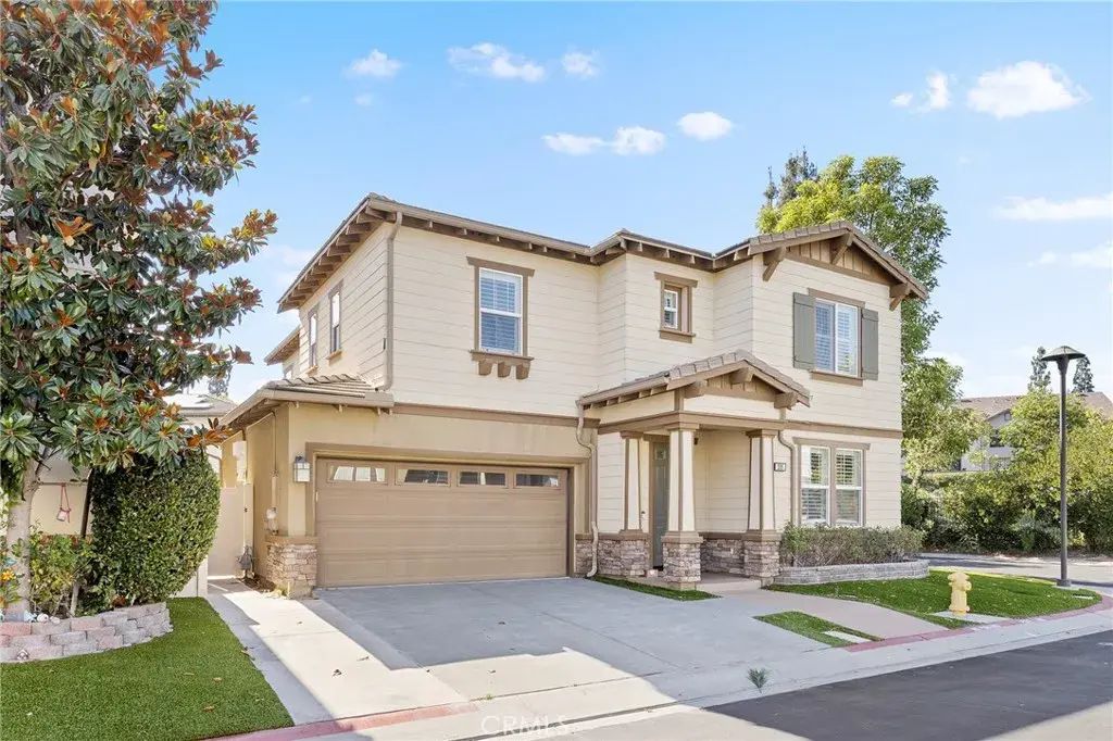 205 Summit, Lake Forest
