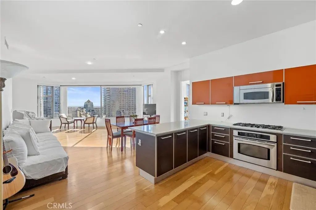 801 S Grand 1611, Los Angeles