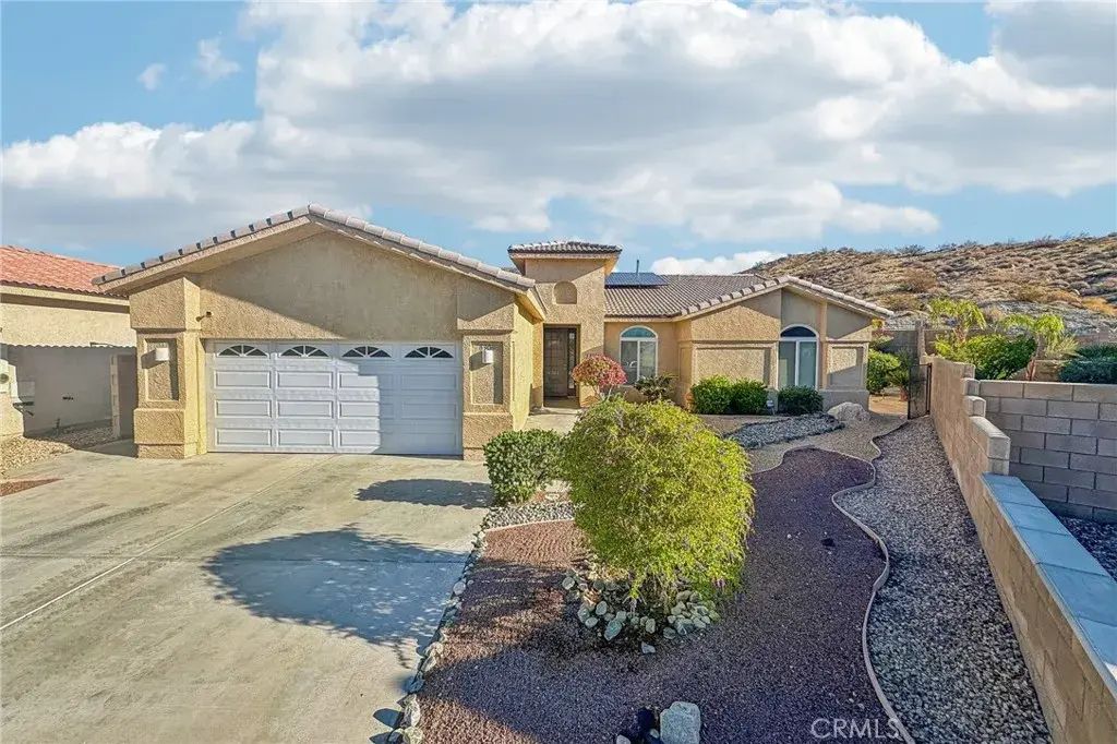 8306 Meadows, Desert Hot Springs
