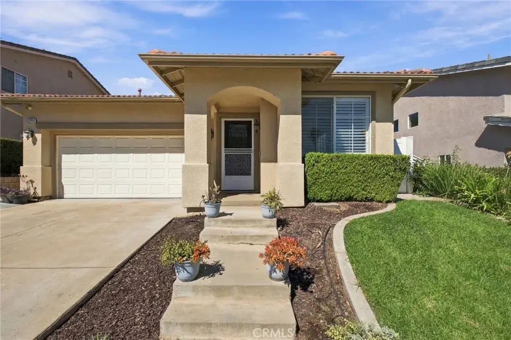 3360 Redport, Corona