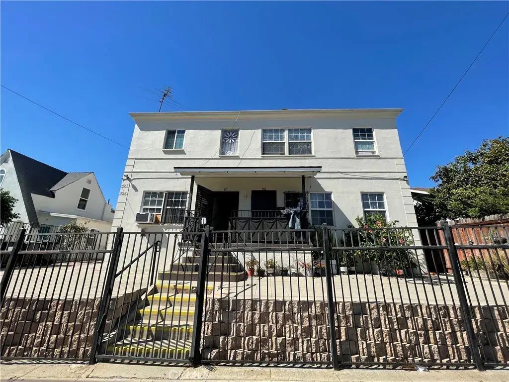421 N Mott, Los Angeles