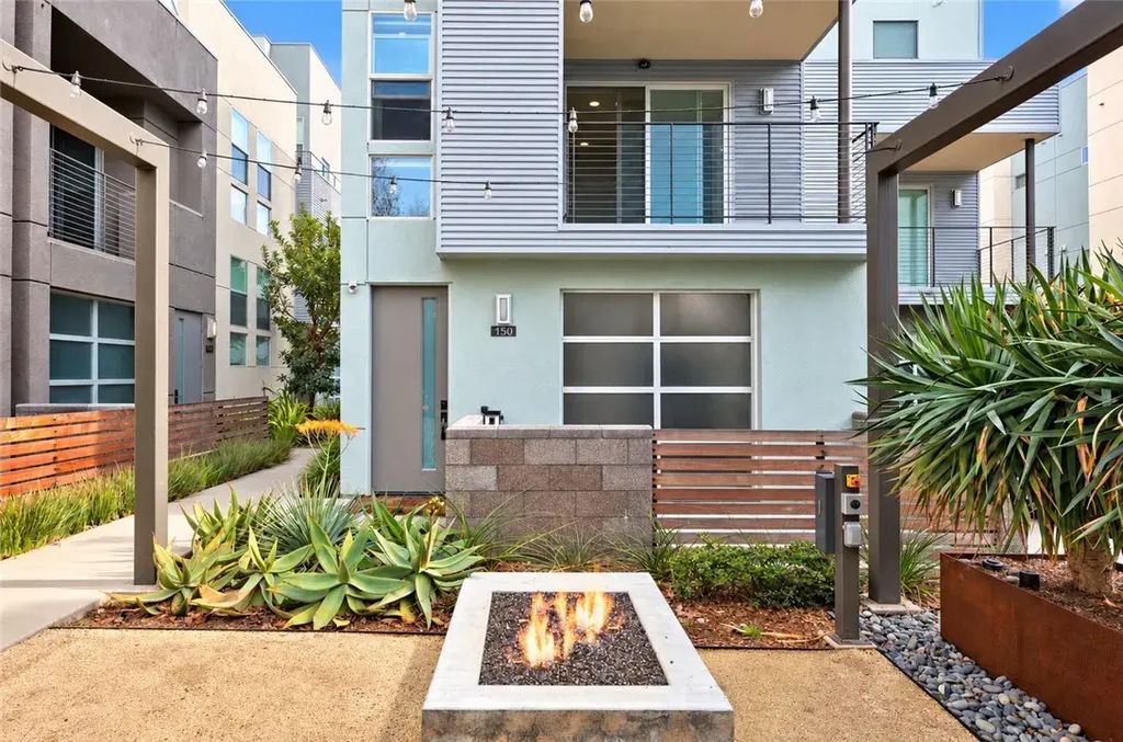 150 Mercer Way, Costa Mesa